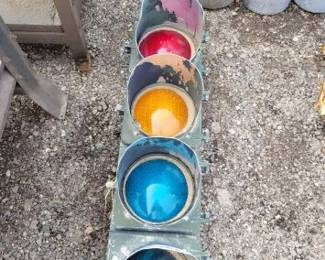 #80468 • Antique Stop Light

