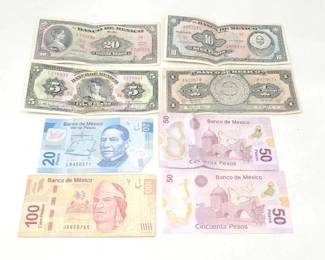 #1724 • (8) Foreign Currency Banknotes

