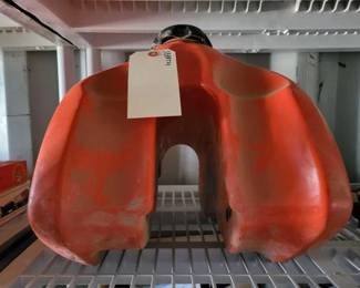 #15134 • Plastic Gas Tank
