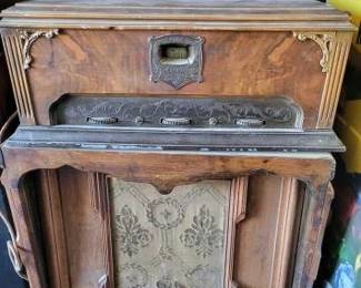 #15008 • Antique Radio Cabinet
