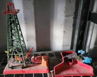 #15104 • Lionel Coal Loader, Oil Derek and Pumper
