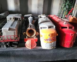 #15100 • 4 Lionel Modle Trains
