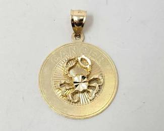 #792 • 14k Gold Cancer Zodiac Pendant, 5g
