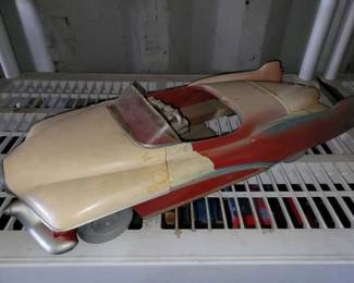 #15116 • Vintage Toy Car
