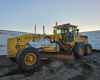 #56 • 2005 Caterpillar Grader 143H
