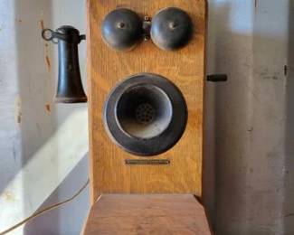 #15056 • Vintage Stromberg-Carlson Telephone
