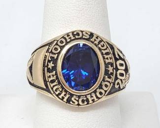 #726 • 14k Gold Ring with Sapphire, 10g
