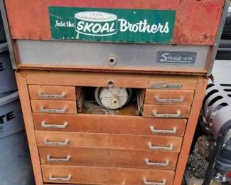 #80426 • Snap-On Tool Box on Wheels
