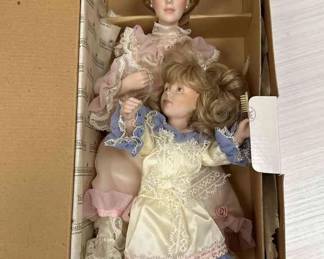 Vintage Ashton Drake, Mothers, Loving Touch, Porcelain Doll
