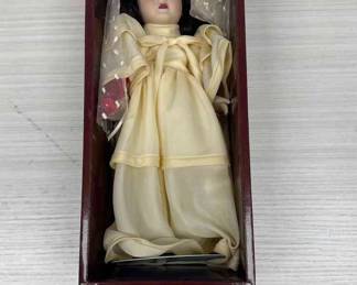 The Danbury Mint Lindsey, A Contemporary Bride, Porcelain Doll