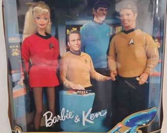 04 Star Trek Barbie And Ken