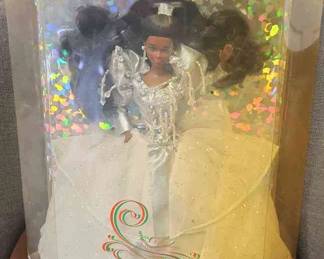 1992 Happy Holidays African American Barbie