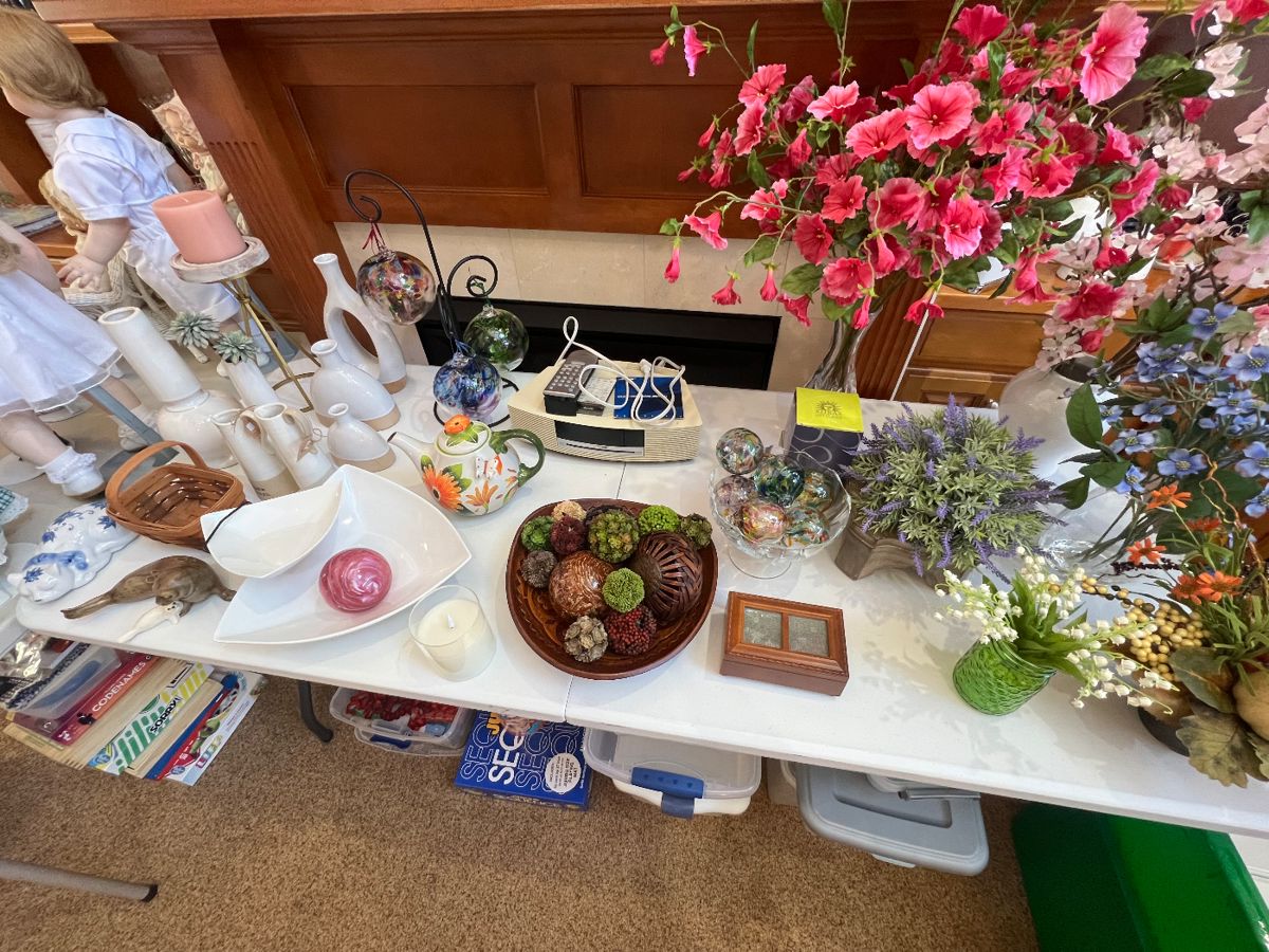 50 OFF SUNDAY!! TWO DAY L&L ESTATE SALE!! starts on 1/20/2024