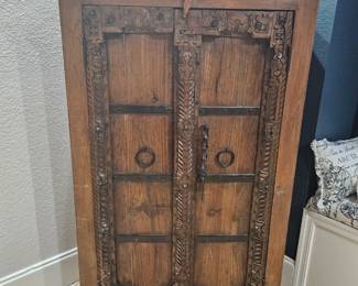 Antique Old world heavy dresser, look at the hand tooling details 