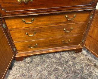 Detail of Storage in Base