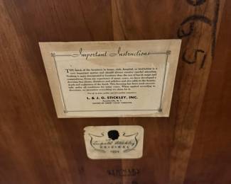 Stickley Solid Maple Extending Coffee Tray Table, Circa 1950s