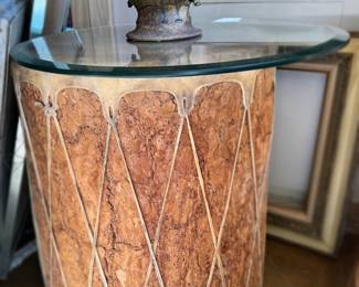 Drum with glass table-top, footed decorative bowl