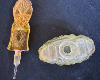 Vintage perfume dispenser