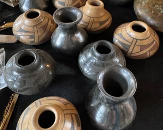 Mata Ortiz Mexican mini pots
