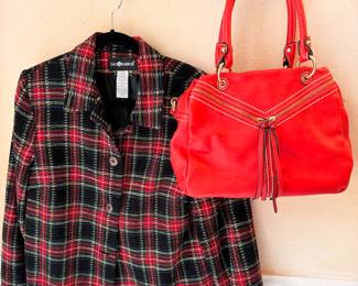 Women's clothing sizes ranging from petite 2-12, brands from Chicos, Pendleton, Brooks Brothers, DKNY, Eddie Bauer, JG Hook, Saks 5th Ave, Talbots, The Villager
Curated clothing from the late 1980s to 2010s
Purses
Scarves and accessories
Women's shoes sizes 6, 6.5, 7
