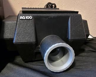 AG 100 projector