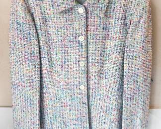 Women's clothing sizes ranging from petite 2-12, brands from Chicos, Pendleton, Brooks Brothers, DKNY, Eddie Bauer, JG Hook, Saks 5th Ave, Talbots, The Villager
Curated clothing from the late 1980s to 2010s
Purses
Scarves and accessories
Women's shoes sizes 6, 6.5, 7
