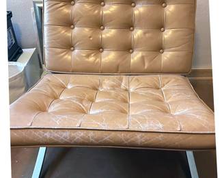 Eames-replica chrome-plated chair
