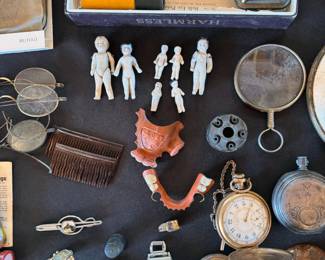 Miniatures and collectibles