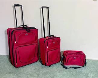 3Piece American Tourister Luggage Set 