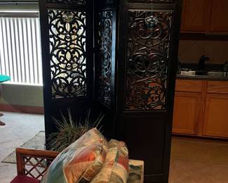 $850~ OBO ~ RARE ANTIQUE INTRICATELY HAND CARVED WOODEN THREE PANEL SCREEN 