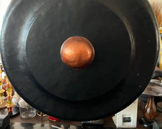 $225~ INDONESIAN GAMELAN GONG WITH STAND & MALLET. THE GONG IS ONE OF AWIDE VARIETY OF METAL PERCUSSION INSTRUMENTS AND WIDELY USED IN ASIA 