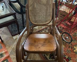 $225~EXQUISITE ANTIQUE  RATTAN BENTWOOD ROCKER THONET STYLE . WOODEN SEAT WICKER BACK