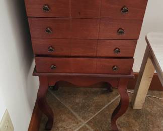 $325~ MAHOGANY FREE STANDING JEWELRY CHEST 