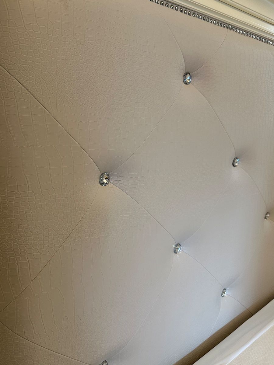 More Splendid Estate Sale in Ocala, FL starts on 1/31/2024