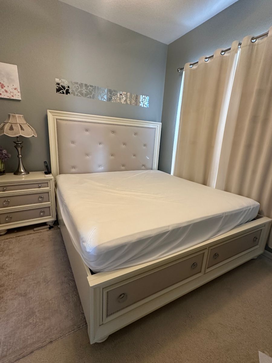 More Splendid Estate Sale in Ocala, FL starts on 1/31/2024