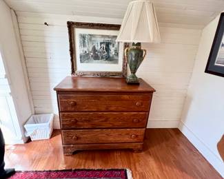 Antique chest of drawers