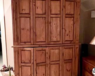 Large armoire