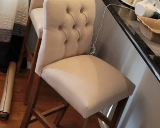 Like new bar height chairs