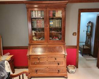 1800's Secretary in Beautiful Condition!