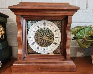 Mantel Clock (Battery)