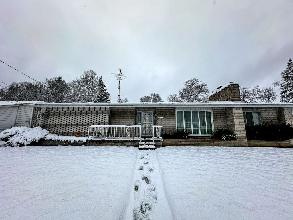 50 OFF Flint Estate Sale starts on 2/2/2024