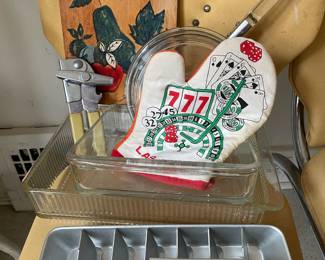 1950's Westinghouse Aluminum Ice Tray