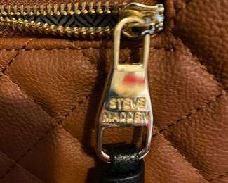 Steve Madden Black/Brown Quilted Front Face