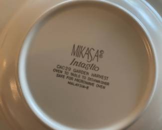 Mikasa Garden Harvest Dinnerware Set