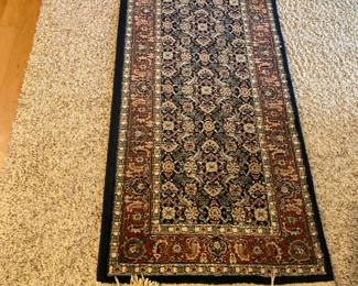 Momeni 2' x 4' Rug