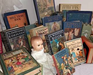 Wide variety of books from 3 different families!!