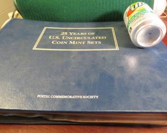Lot 20. US Mint Sets and Commemorative Stamps