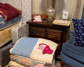 Stack of Cutter quilts, all in rough condition 