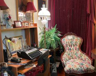 Desk, lamps, typewriter