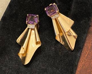 Vintage Gold Earrings, just starting to sort some nice jewelry. 